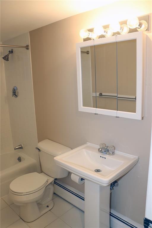 Building Photo - 50 Carnation St