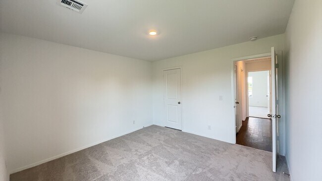Building Photo - Beautiful new construction 3 bed, 2 bath home in Broken Arrow!