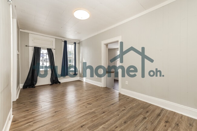 Building Photo - 121 Glencoe Ave