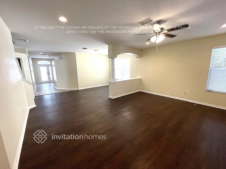 Building Photo - 15833 Pond Rush Ct