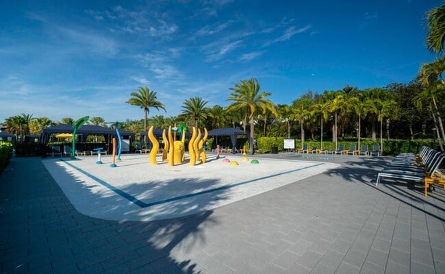 Building Photo - 17081 Five Waters Ave