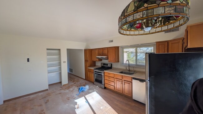 Building Photo - 811 Hoyle Rd