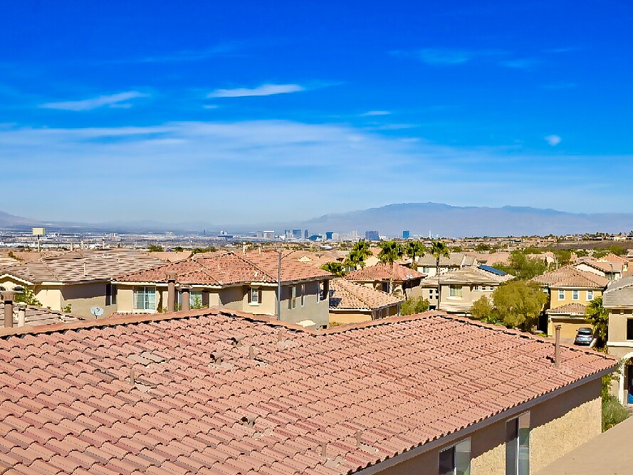 Building Photo - 2848 Trossachs St