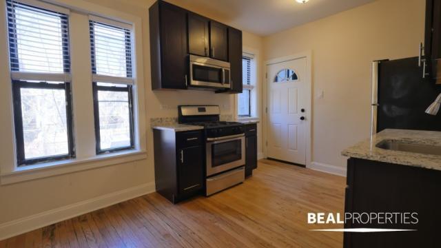 Building Photo - 1 bedroom in CHICAGO IL 60613