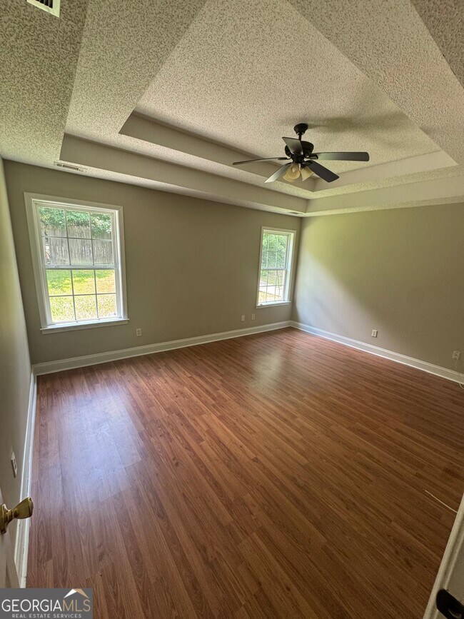 Building Photo - 520 Millbrook Villa Dr
