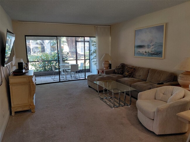 Building Photo - 2265 SW 15th St