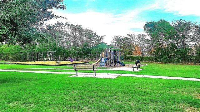 Building Photo - 621 Chestnut Ct