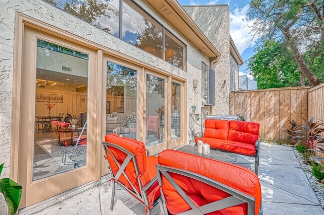 Building Photo - 5613 St Paul St