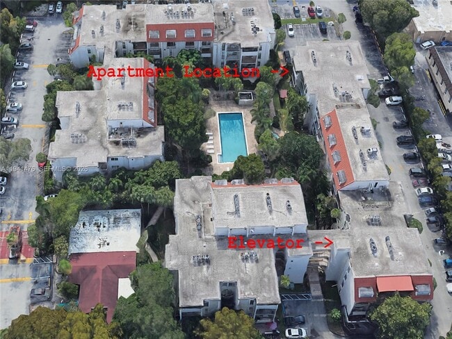 Building Photo - 6900 N Kendall Dr