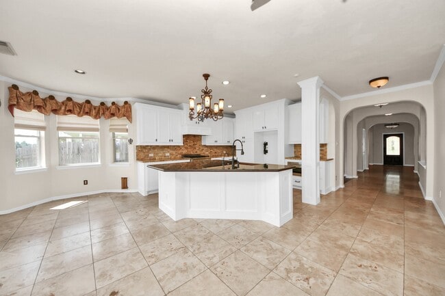 Building Photo - 1805 Jasmine Hollow Ln