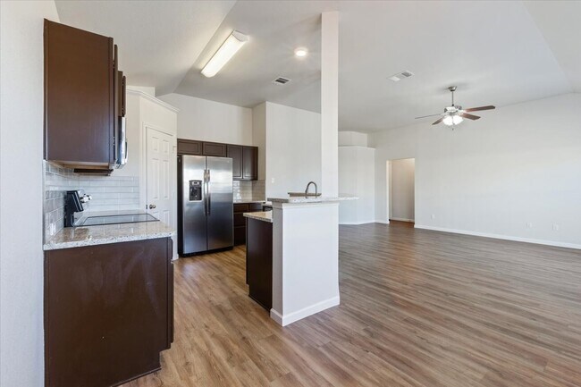 Building Photo - 326 Emerald Ridge Dr