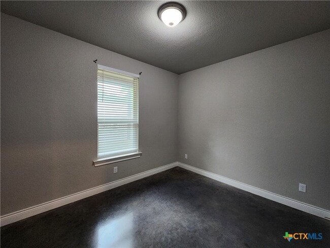 Building Photo - 184 E Torrey St