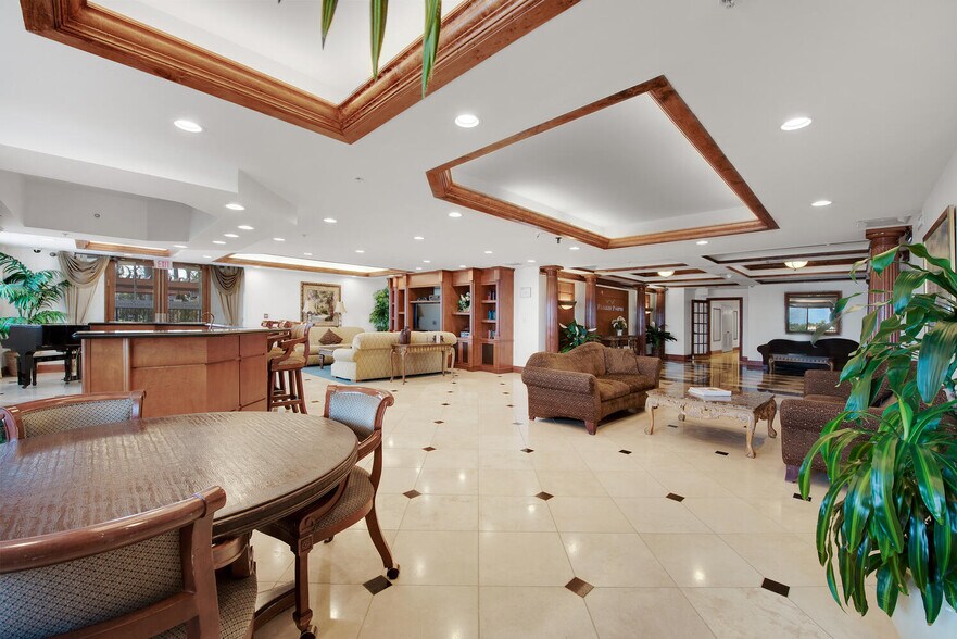 Building Photo - 1805 N Flagler Dr