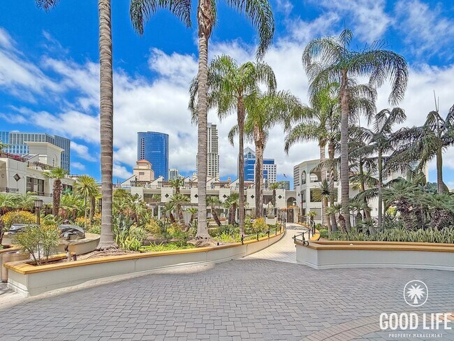 Building Photo - Sophisticated 1BD/2BA Condo in Marina District with City & Bay Views, Office & Resort-Style Ameni...