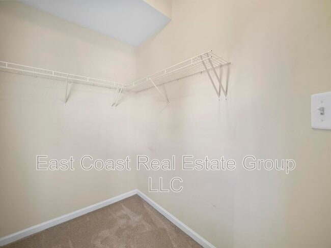 Building Photo - 125 Amelia Dr