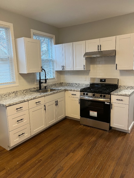 Building Photo - 19 Shepard St