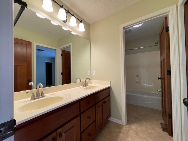 Building Photo - 12424 Princeton Ave