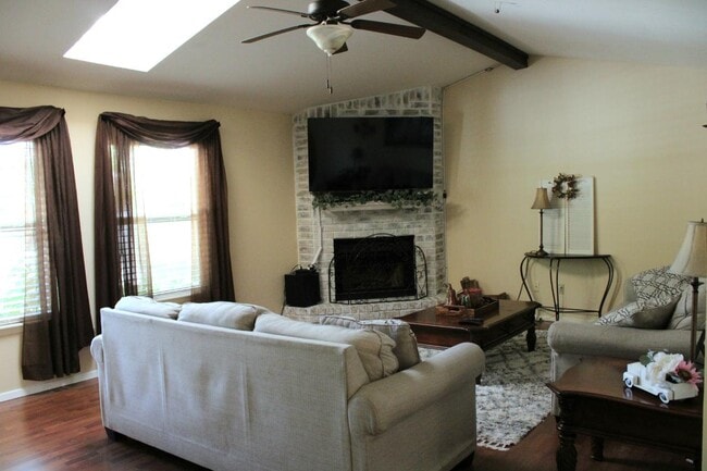 Building Photo - 1315 Baxley Ln