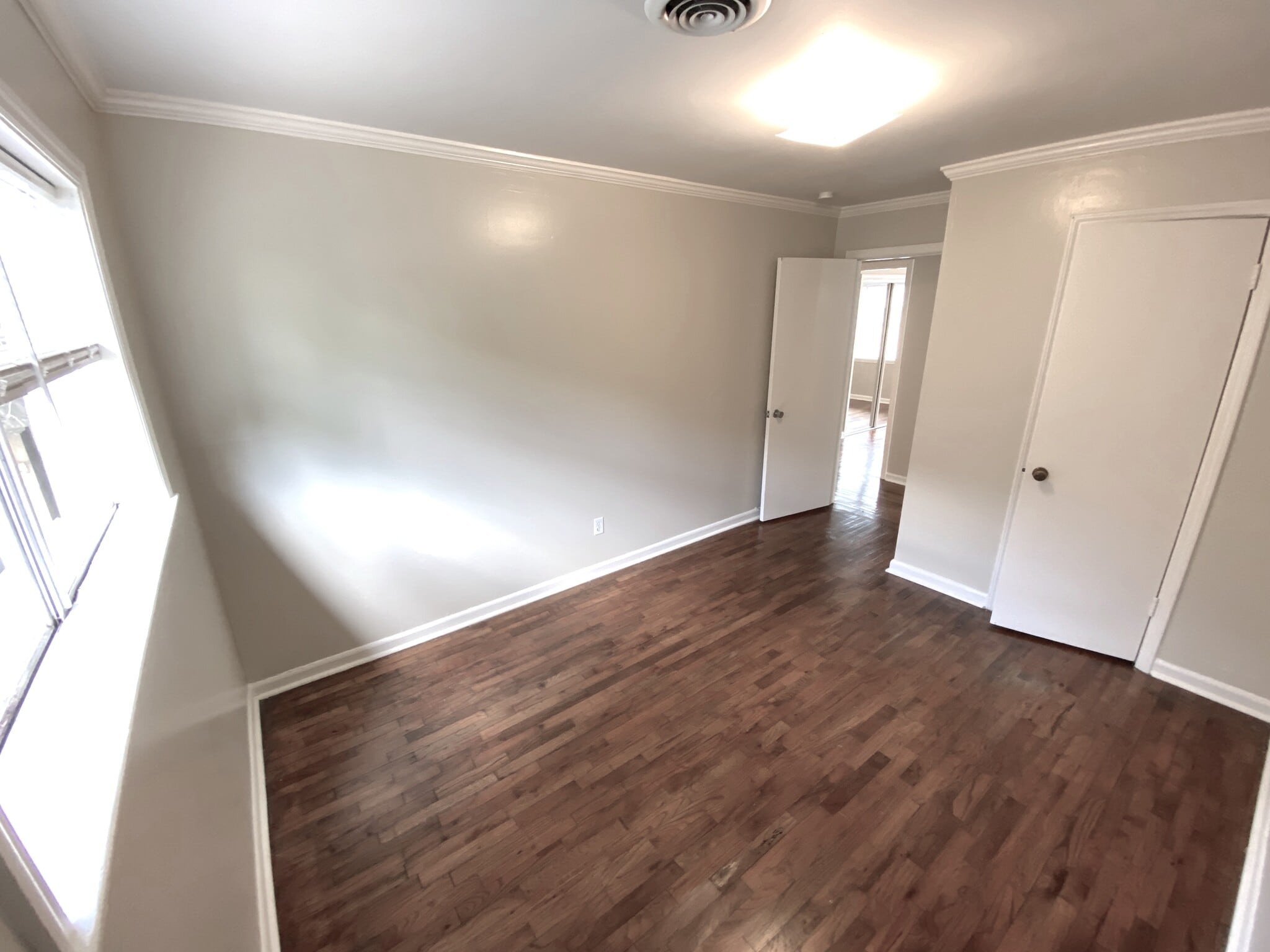 Front bedroom - 132 N Rembert St