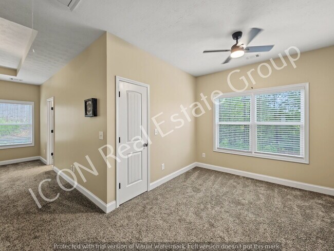 Building Photo - 3/2 Ranch home on large lot!