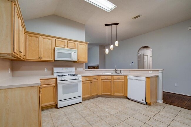 Building Photo - 12130 Piney Bend Dr