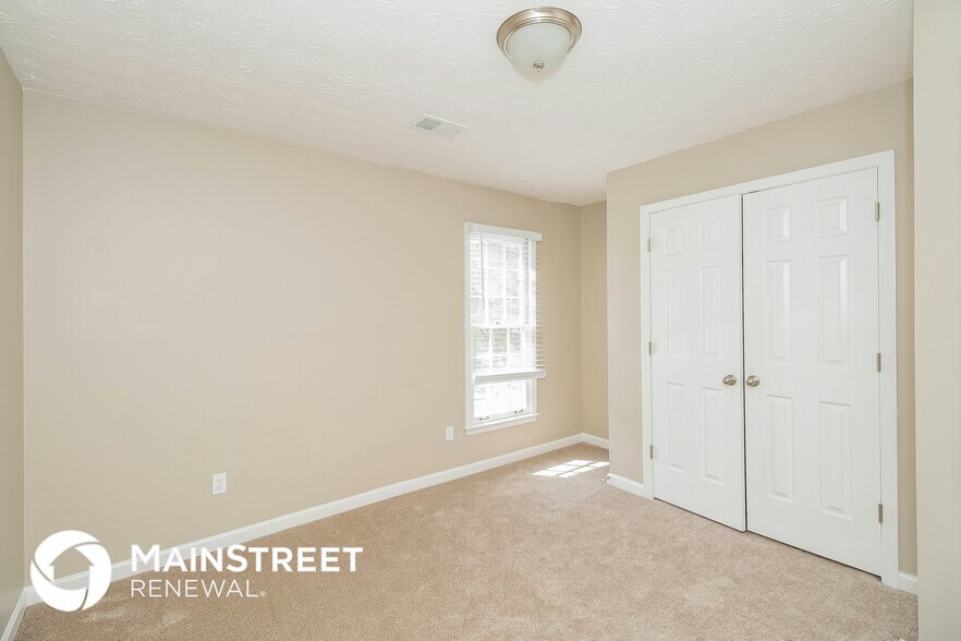 Building Photo - 8418 Waverly Dr