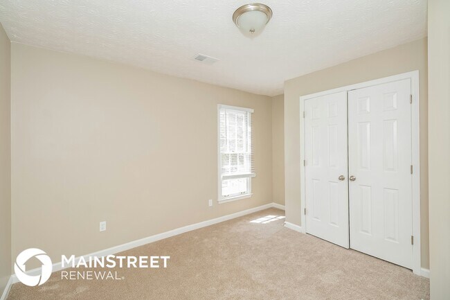Building Photo - 8418 Waverly Dr
