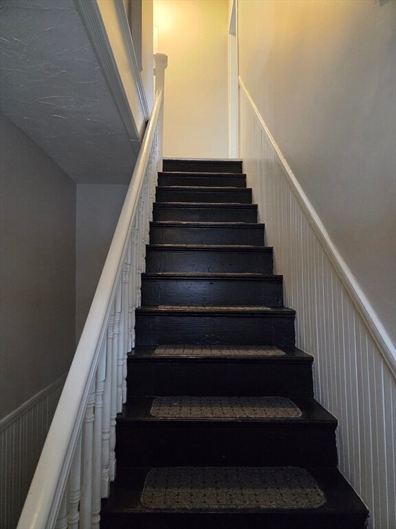 Building Photo - 11 Fuyat St