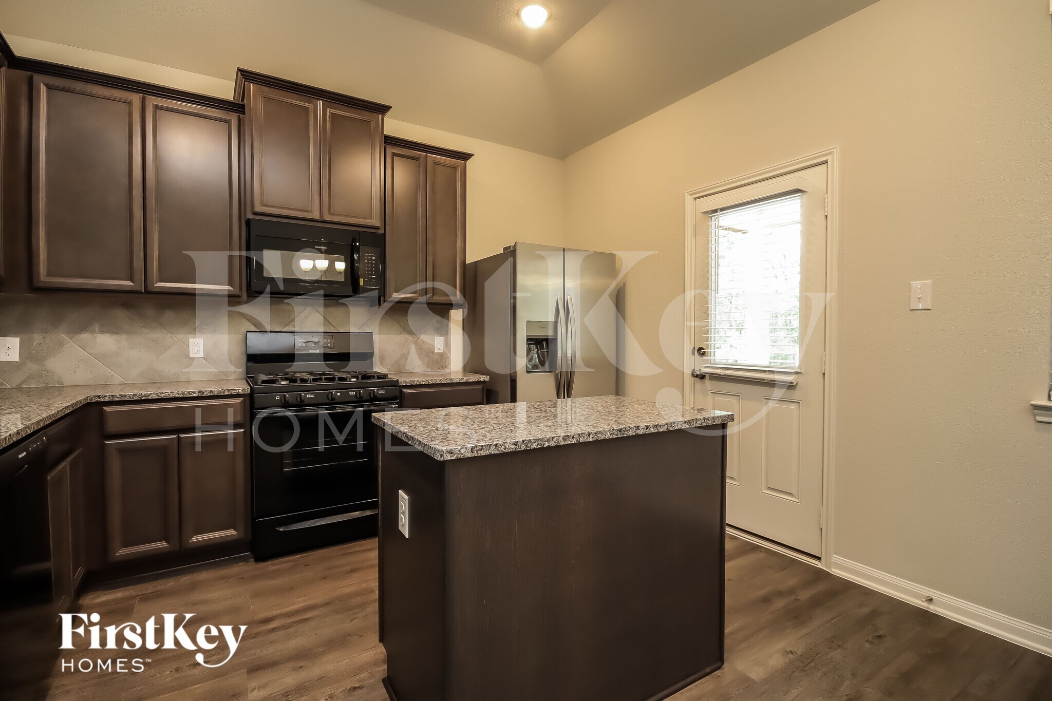 Building Photo - 123 Lk Wy Cir