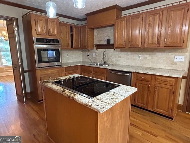 Building Photo - 700 Singley Ct SW
