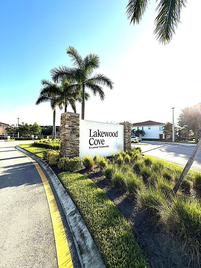 Building Photo - 6794 Broadwater Ln