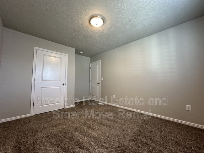 Building Photo - 5911 Cami Dawn Ct