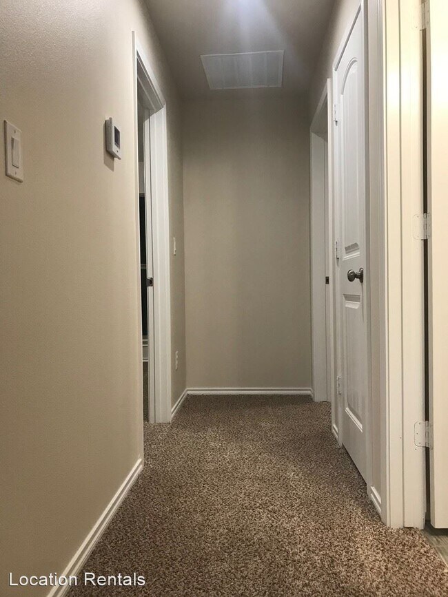 Building Photo - 3 br, 2 bath House - 10005 Wausau Ave