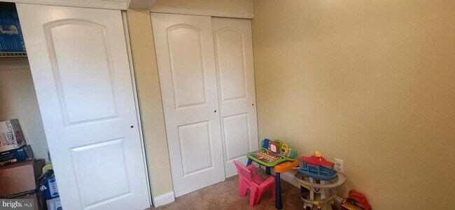 Building Photo - 2 Marchesi Dr