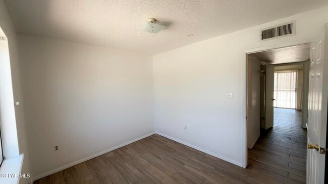 Building Photo - 11516 Jim Ferriell Dr