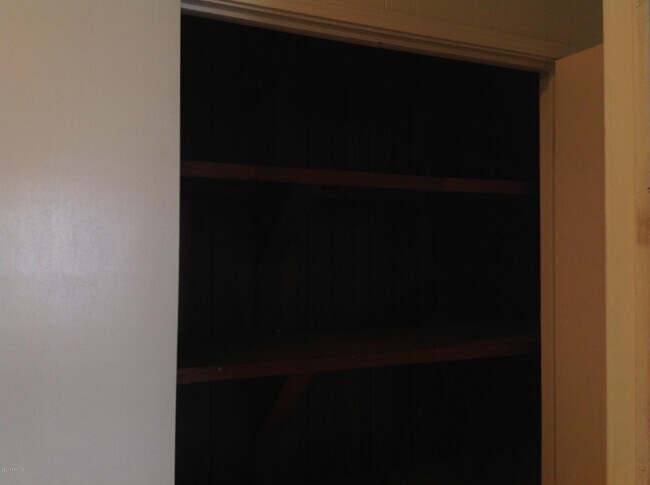 Building Photo - 706 Picard Rd