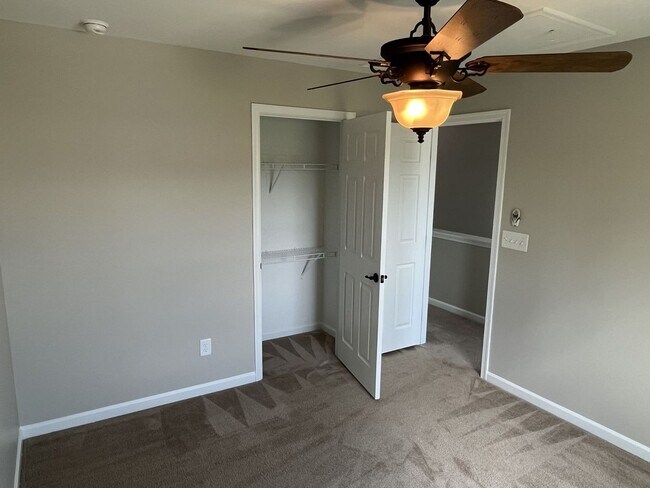 Building Photo - Beautiful 2 Story Corner Lot 3 Bed home in...