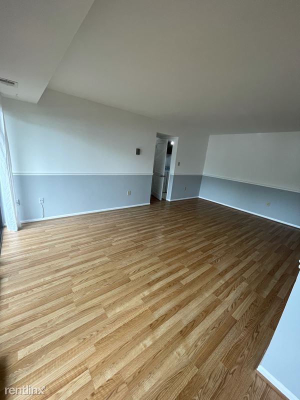 Primary Photo - 1 br, 1 bath Condo - 9718 kingsbridge drive
