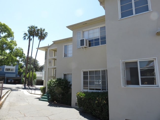 Building Photo - 651-667 Midvale Ave