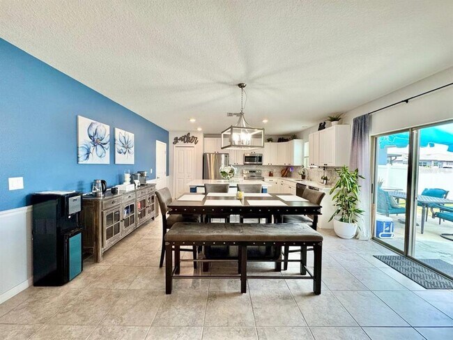 Building Photo - 10509 Carloway Hills Dr