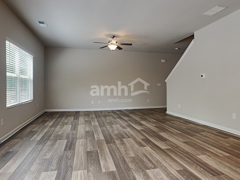 Building Photo - 338 Winston Cir