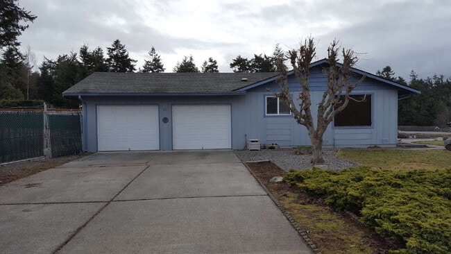 Building Photo - 2 bed, 2 bath, 2 car garage in Agnew