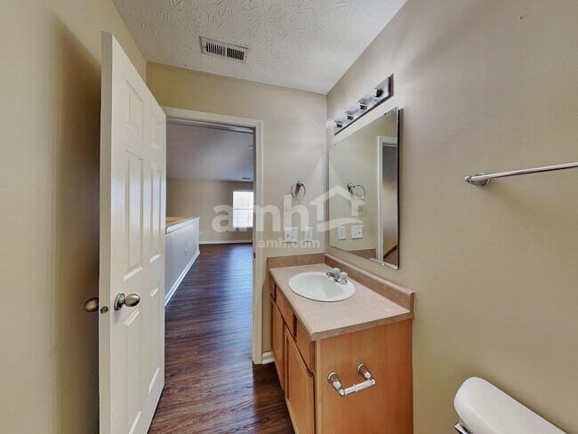 Building Photo - 16698 Maraschino Dr