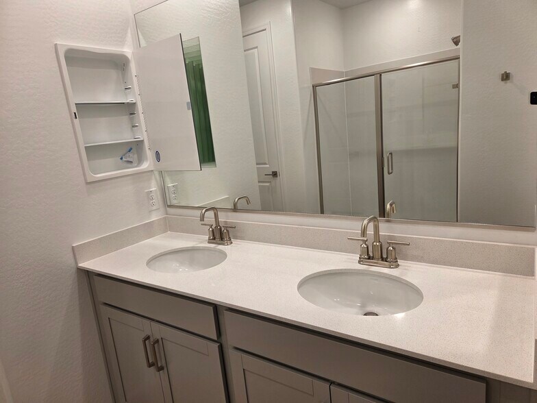 Building Photo - 22816 E Roundup Way