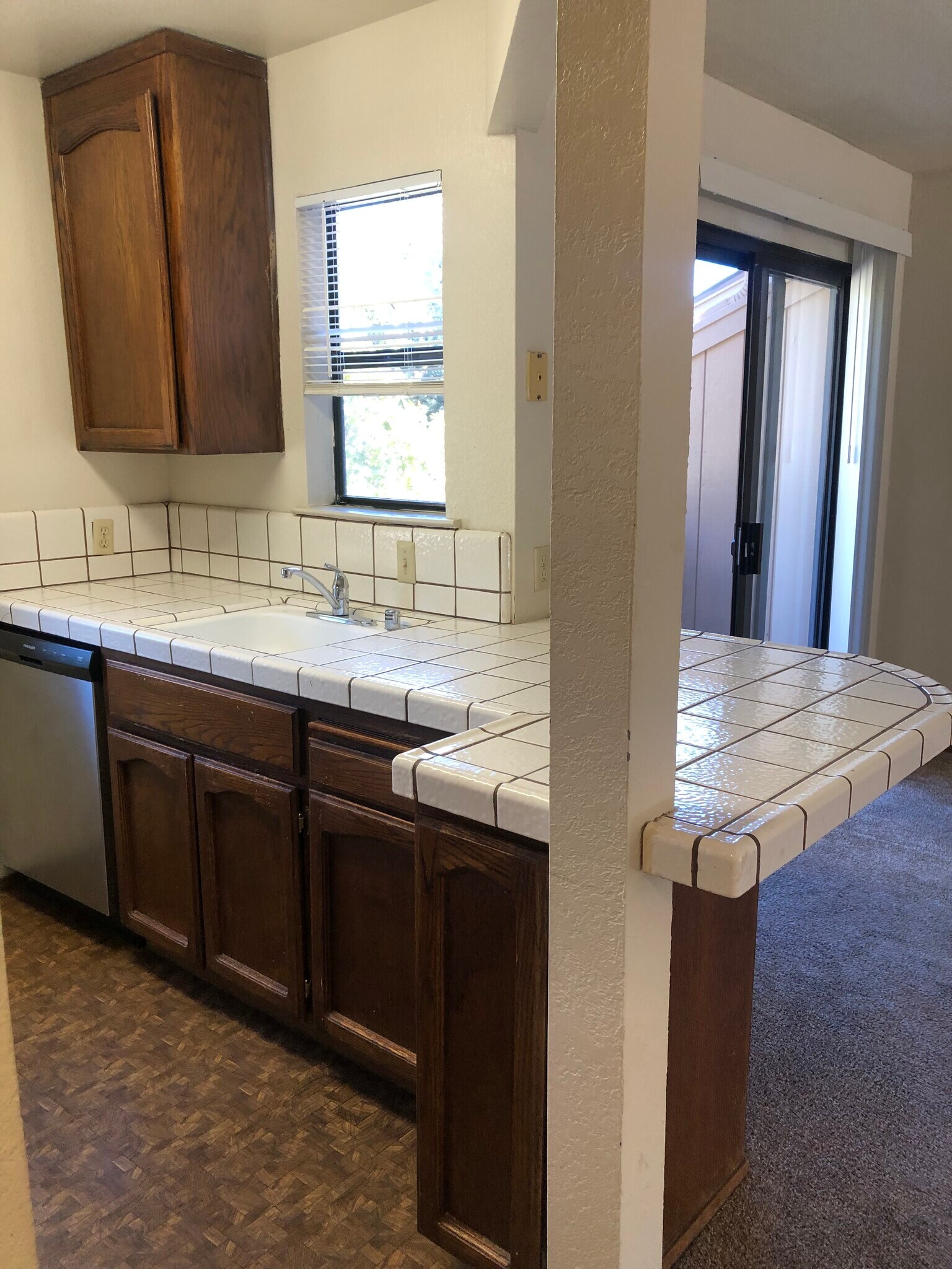Building Photo - 538 Ironwood Ter