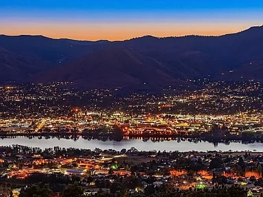 Building Photo - 2467 Twin Peaks Vw