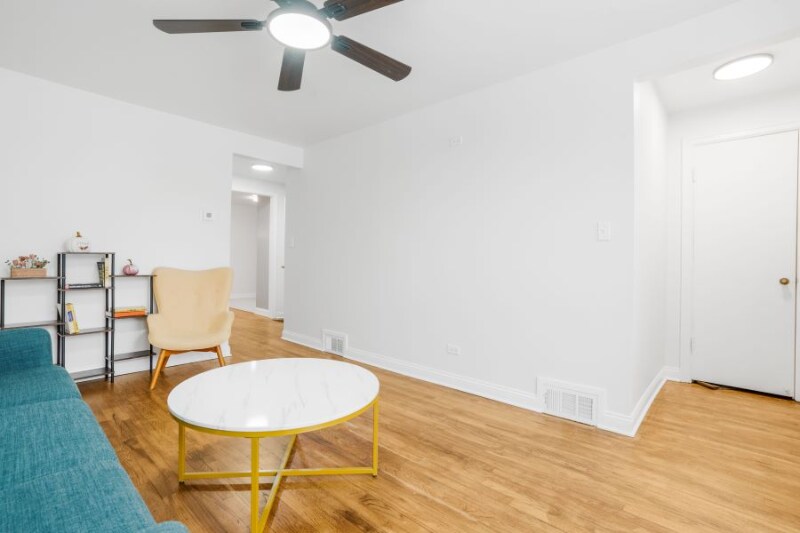 Building Photo - 6136 S Kildare Ave