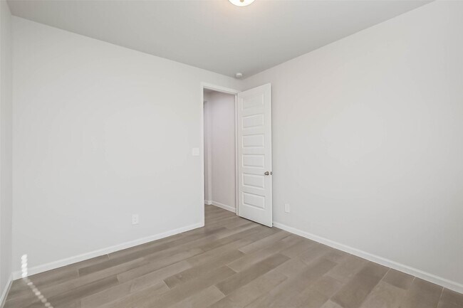 Building Photo - 8823 Morning Glow Dr