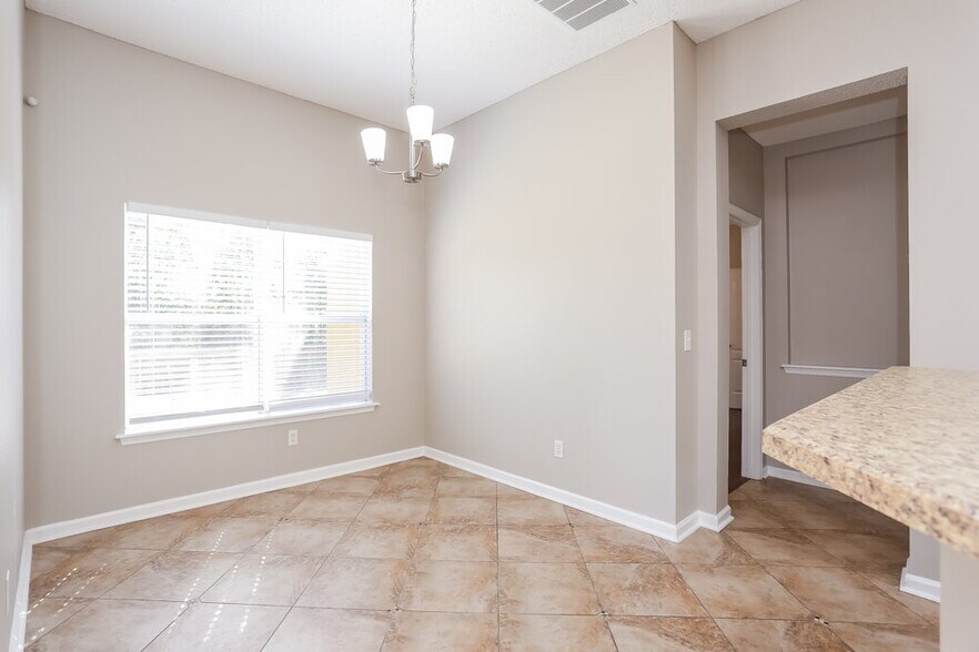 Building Photo - 896 Bonaparte Landing Blvd