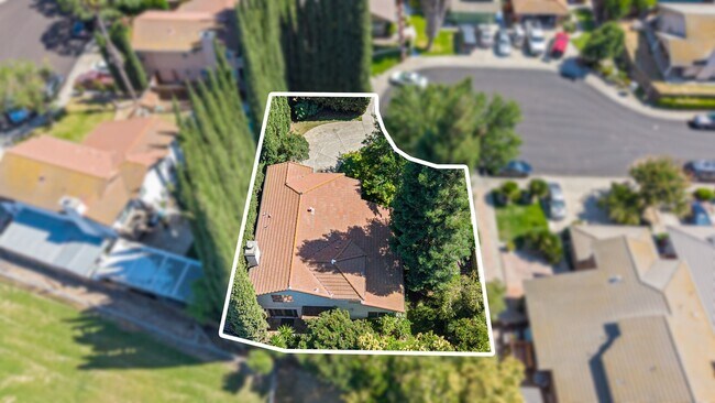 Building Photo - 2101 Finley Ct